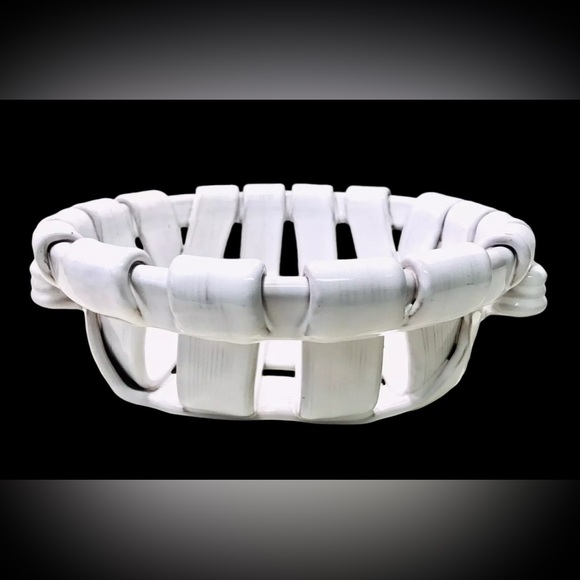 Tadinate Vintage Large Pottery Lattice Woven White Bread Fruit Handled Basket - Picture 10 of 10